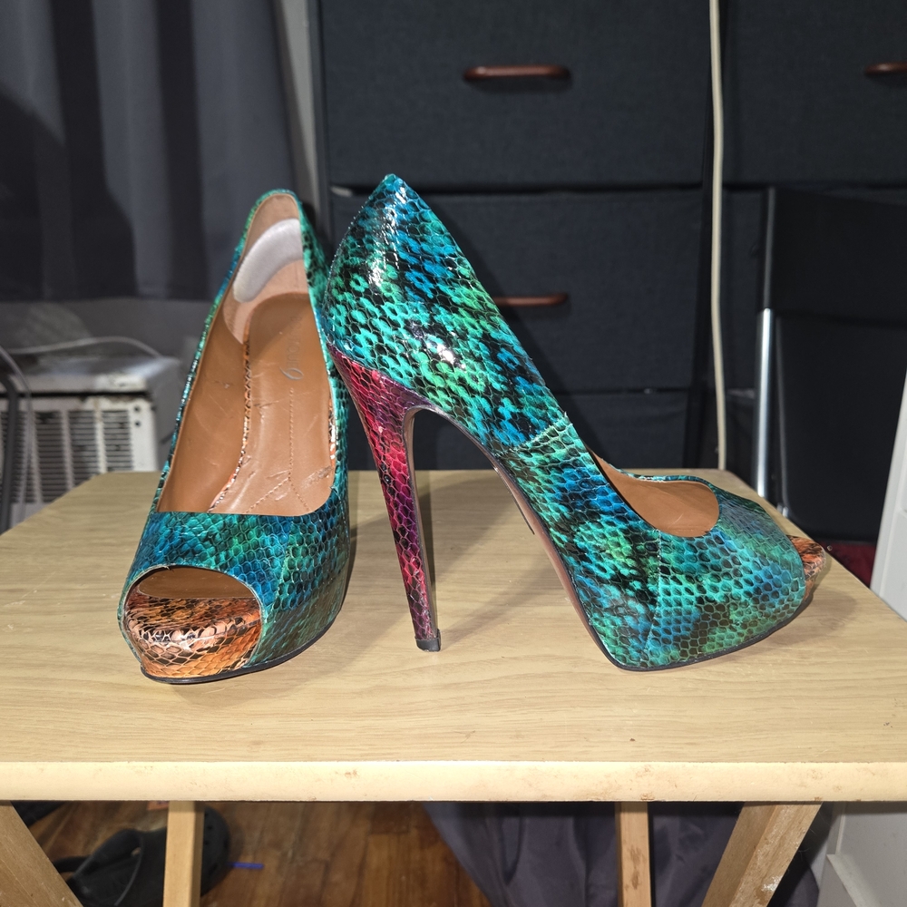 Boutique 9 Vibrant Snake Print Heels